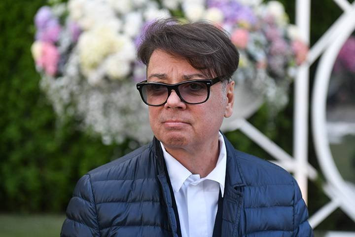 StarHit: Забота жены и поддержка Пугачевой годами спасали покойного Юдашкина от рака