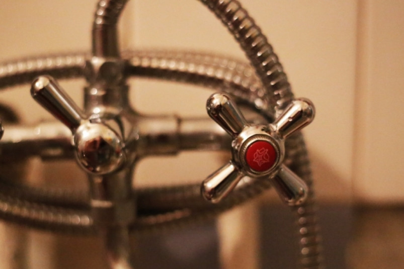 Список адресов, по которым отключат горячую воду этим летом во Владивостоке