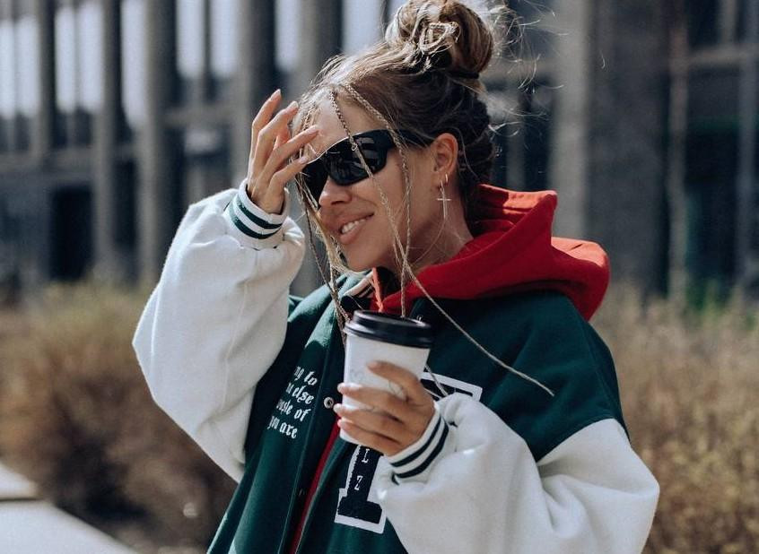 Дочь Дакоты и Соколовcкого осталась без родителей в другой стране