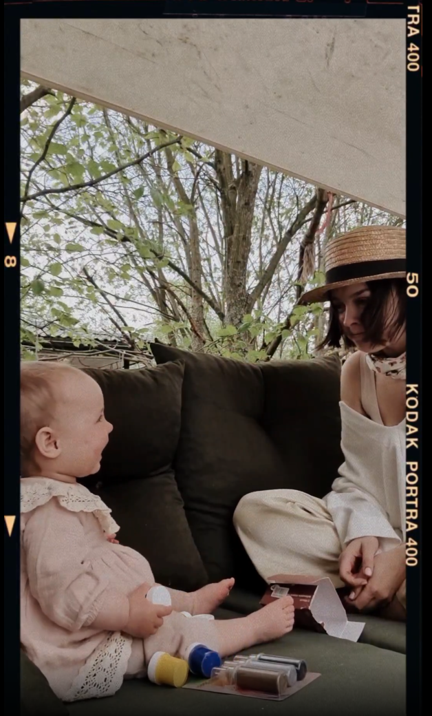 Юмористка Наталия Медведева поделилась редким семейным фотоснимком