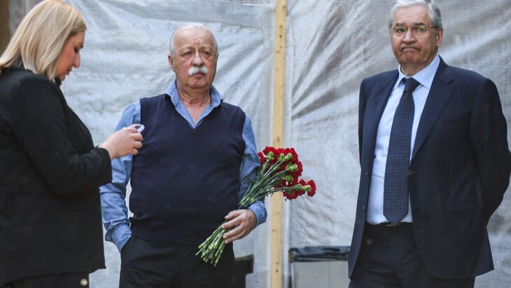 Эрнст, Любимов, Якубович, Гусев пришли проститься с журналистом Эдуардом Сагалаевым