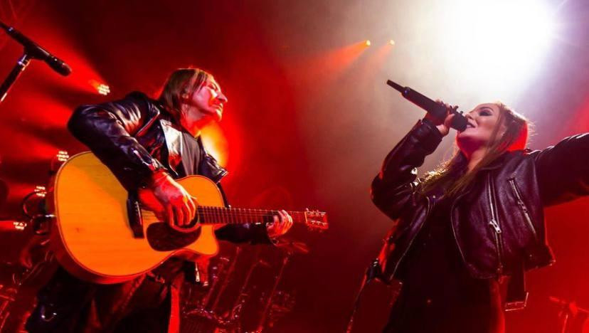 Солистка группы Little Big Софья Таюрская выступила с "Би-2" в Лос-Анджелесе