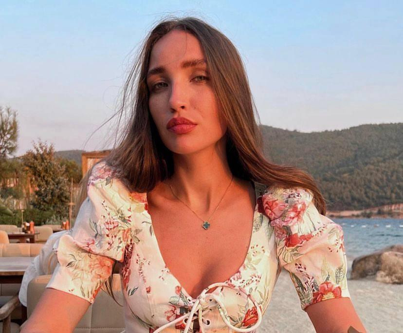 Мать Алексея Янина, пережившего инсульт, впервые рассказала о его отношениях с женой