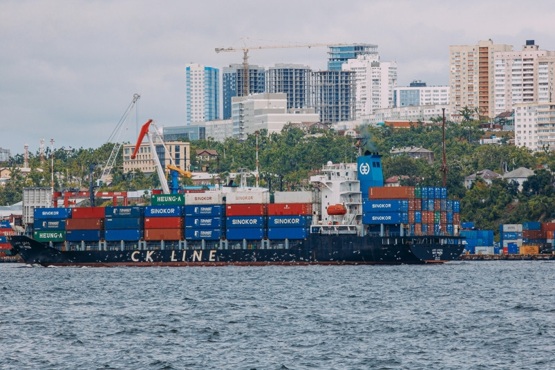 В СМИ Китая ведутся споры о выгодности транспортировки грузов через порт Владивосток