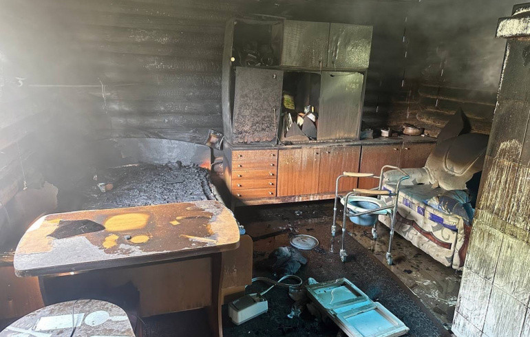 На пожаре в Челябинской области погибли два пенсионера