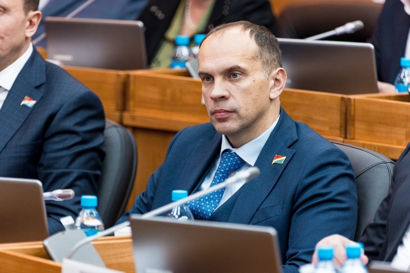 Председатель экономического комитета ЗС ПК Владимир Исаков сложил депутатские полномочия