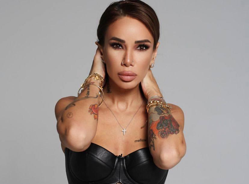 Айза объяснила, почему не планирует возвращаться в Москву