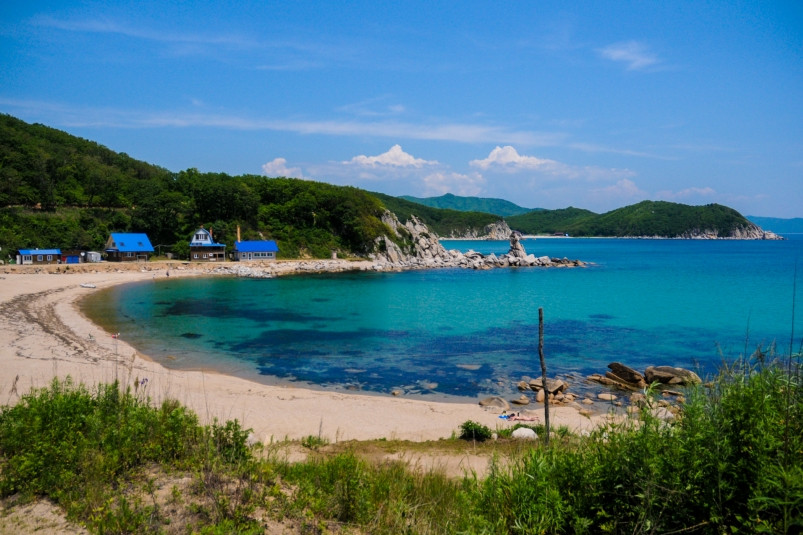 Крупные базы отдыха Приморья “забиты” на лето, цены выросли — большой туристический обзор