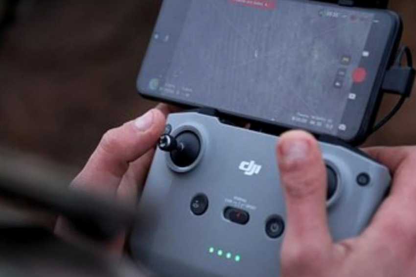 «Mash»: Пять российских пограничников получили ранения в результате атаки украинского БПЛА на здание УФСБ в Курской области