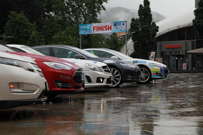 Специалист-аналитик раскрыл причины высоких цен на автомобили в России