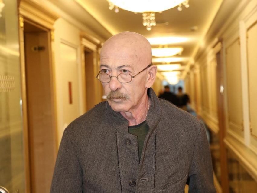 Представитель Розенбаума проинформировала о ДТП с машиной музыканта в Новочеркасске