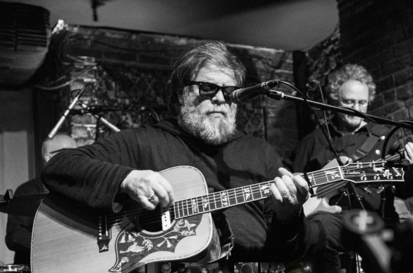 Борис Гребенщиков не писал самостоятельно песню «Город»