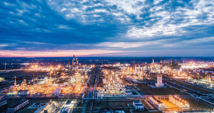 «Газпром нефть» проведет пусконаладочные работы на новом комплексе ОНПЗ в августе 2023 года