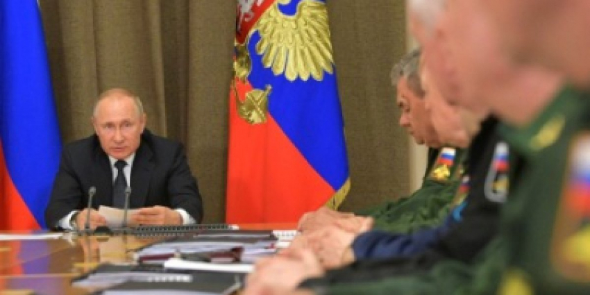 Путин приказал немедленно увеличить поставки средств поражения в ВС РФ