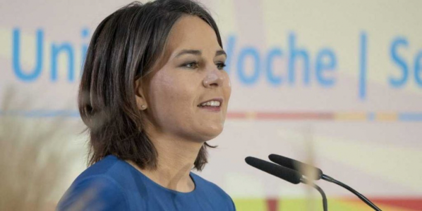 Назревает грандиозный скандал: перепалка Бербок с Сийярто может перерасти во что-то серьезное