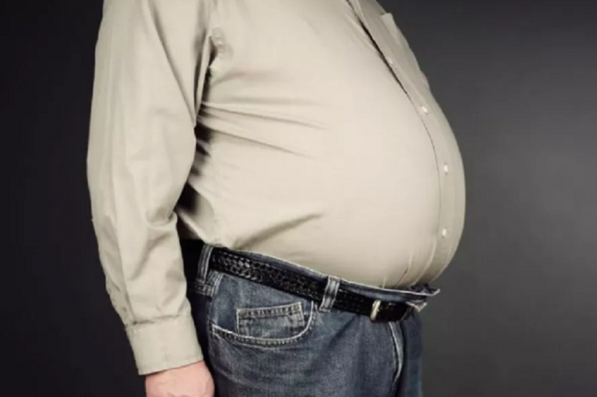 Эндокринолог Янг перечислила три источника несжигаемого жира на столе