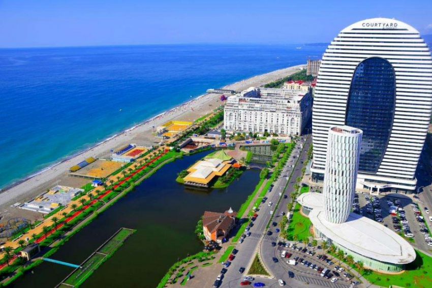 Стало известно, сколько теперь стоит слетать в Грузию из России