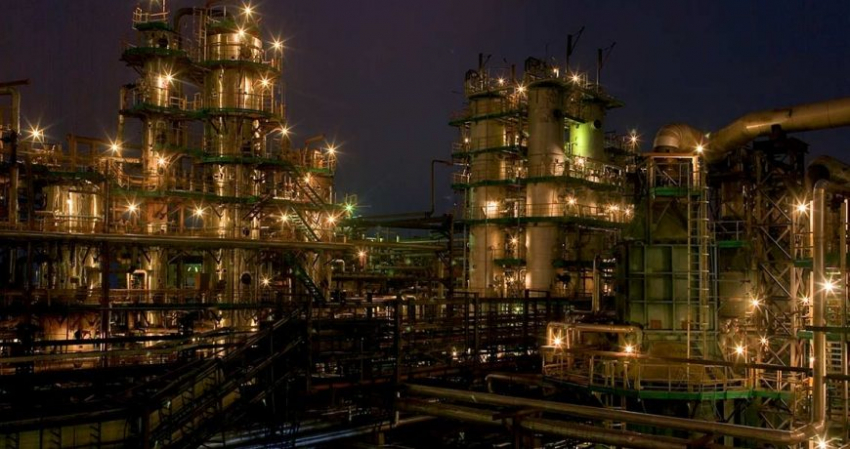 Российские компании сокращают переработку нефти