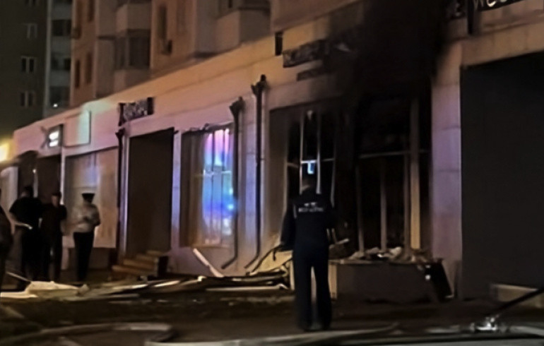 В Челябинске эвакуировали 50 человек из-за пожара в магазине