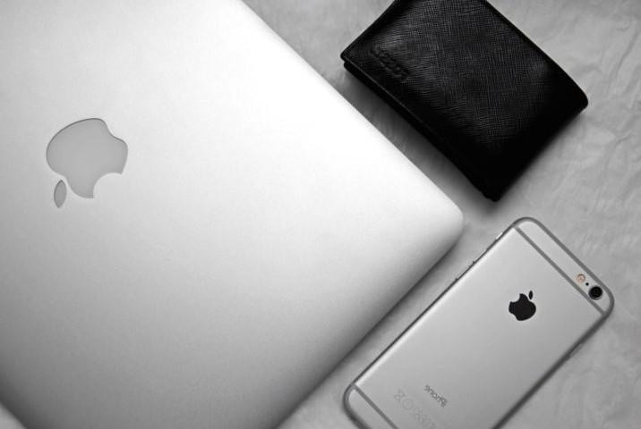 iDrop News: Компания Apple наделит первый iPhone с «монобровью» поддержкой iOS 17