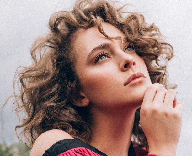 У актрисы Аглаи Тарасовой отказали ноги во время съемок сериала «Вика-ураган»