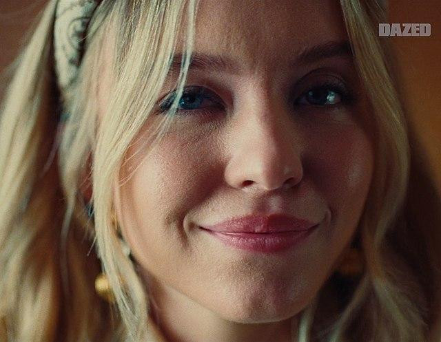 Семья Сидни Суини не смогли смотреть «Эйфорию» с ее участием