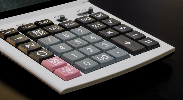 Украинские банки обязали отчитываться о всех карточных платежах населения