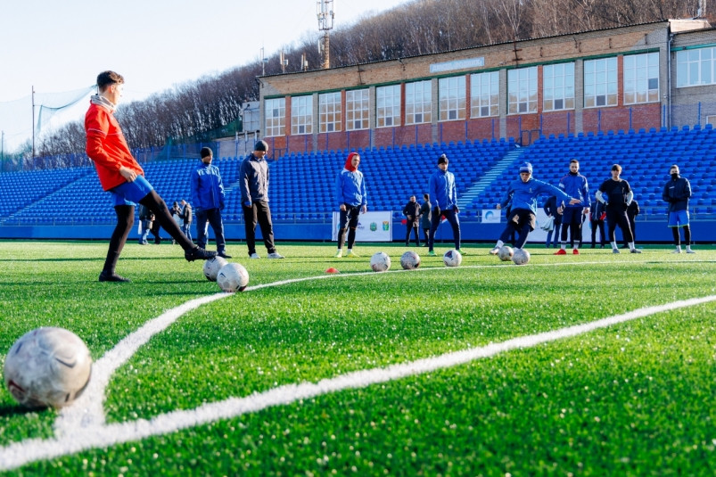 Фабрика мороженого “Урса” поможет юным футболистам Находки стать звездами