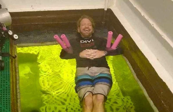 Мужчина помолодел на 10 лет, проведя под водой 93 дня