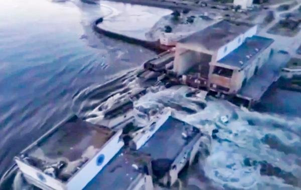 Разрушение плотины Каховской ГЭС, свежие данные: Песков назвал случившееся диверсией со стороны ВСУ