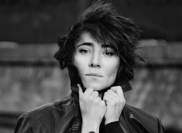 SHOT: Иноагент Земфира переписала на Ренату Литвинову свою квартиру на Фрунзенской набережной