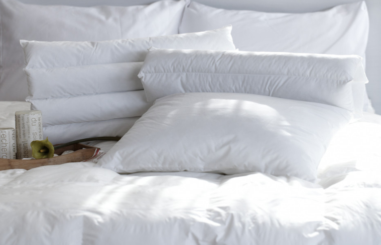 Сомнолог объясняет, почему тяжелые одеяла лучше для сна и как правильно выбрать одеяло, чтобы хорошо выспаться