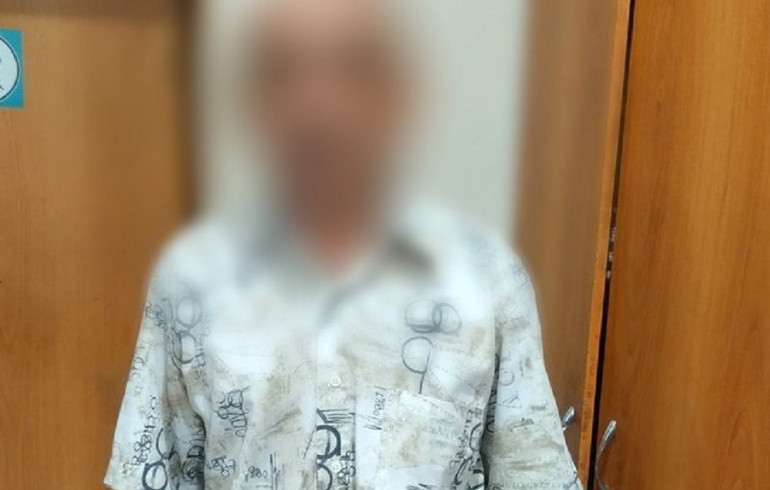 Под Челябинском мужчина до полусмерти избил 84-летнего пенсионера, попросившего о помощи на даче