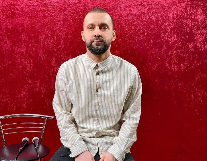 Покинувший Россию стендап-комик Руслан Белый переехал из Турции в Испанию