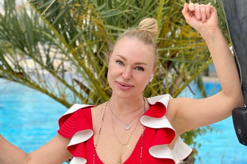 Алла Довлатова рассказала, что ее супруг негативно относится к магическим ритуалам с трусами