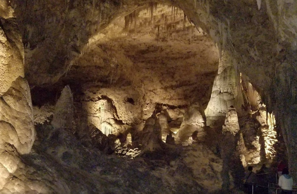 В башкирской пещере спасли девушку, упавшую с шестиметровой высоты