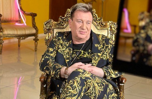 Сергей Пенкин опроверг слухи об угощении пассажиров лайнера коньяком