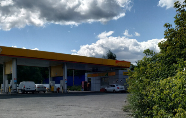 В Челябинске закрыли три незаконные автозаправки