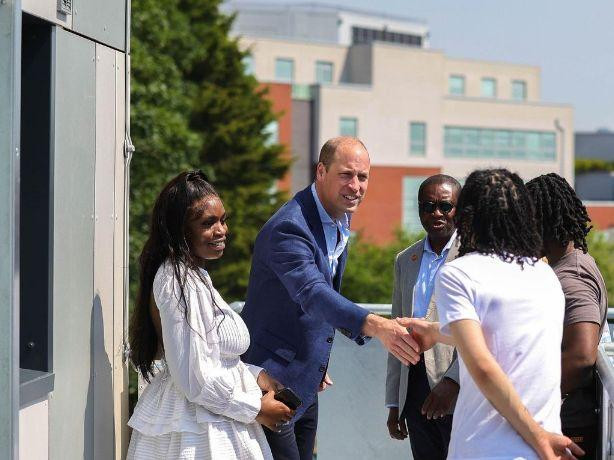 Принц Уильям и герцогиня Эдинбургская пришли на премьеру фильма «Человек-носорог»