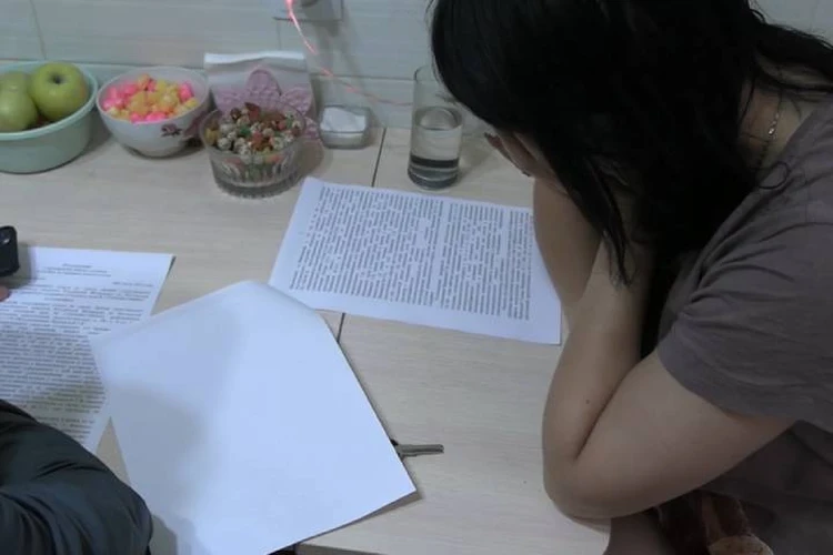 В Ростове задержали мать, которая снимала 10-летнюю дочь в фильмах для взрослых