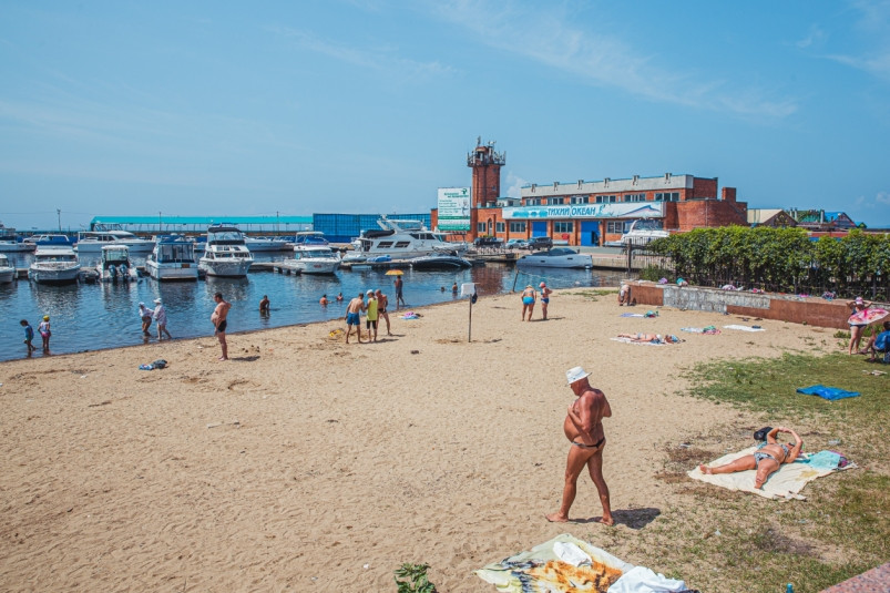 “В акваториях у материковой части Владивостока опасно купаться” — Роспотребнадзор