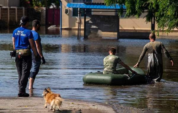 Херсонские власти ожидают полный сход воды после подрыва Каховской ГЭС через неделю