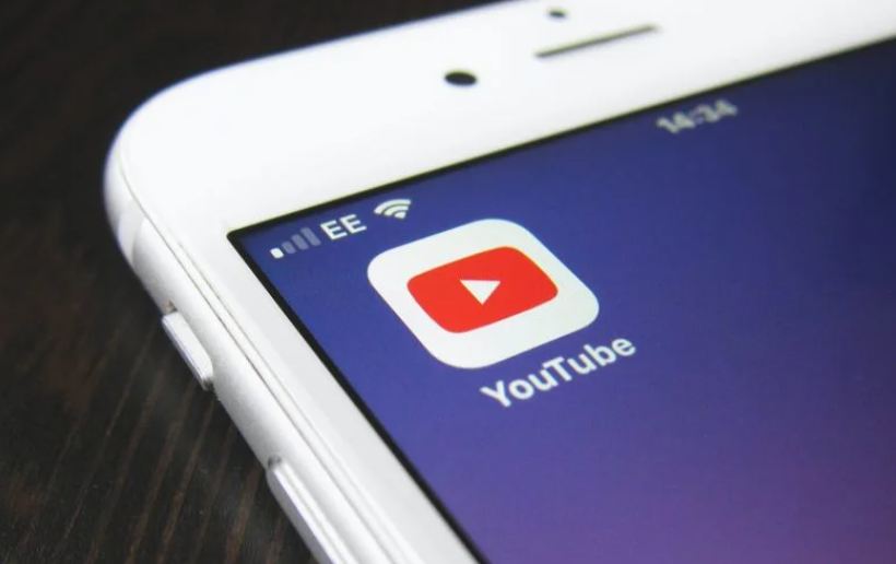 Депутат Хинштейн высказался о блокировке YouTube в России