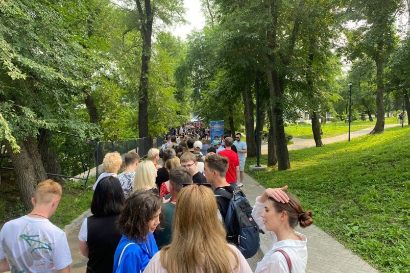 Безумные очереди, закончились билеты: VK Fest вызвал ажиотаж во Владивостоке