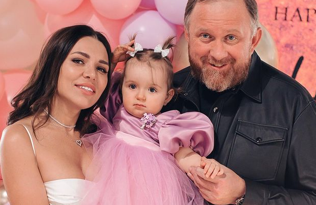 Жена шеф-повара Ивлева заявила, что не станет прерывать беременность