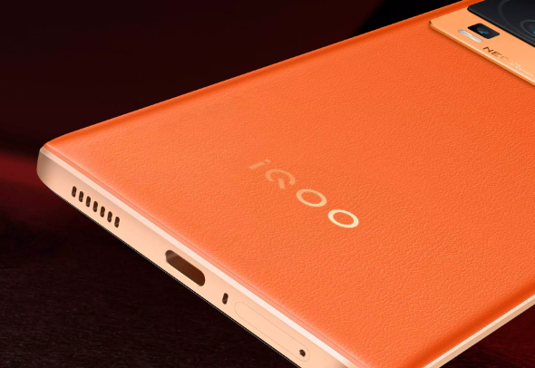 Смартфон iQOO Neo 7 Pro впервые показали на официальный пресс-рендерах