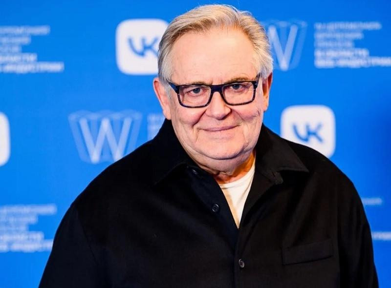 Юрий Стоянов признался, что передача «Городок» прекрасно бы вписалась для соцсетей