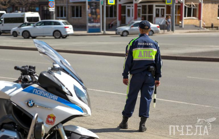 Что на дороге делать нельзя, но с попустительства ГАИ — можно, рассказывает автоблогер