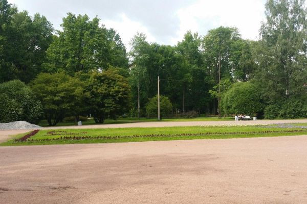 «Градостроительная бомба»: эксперты против идеи Смольного построить трассу М-7 над Удельным парком