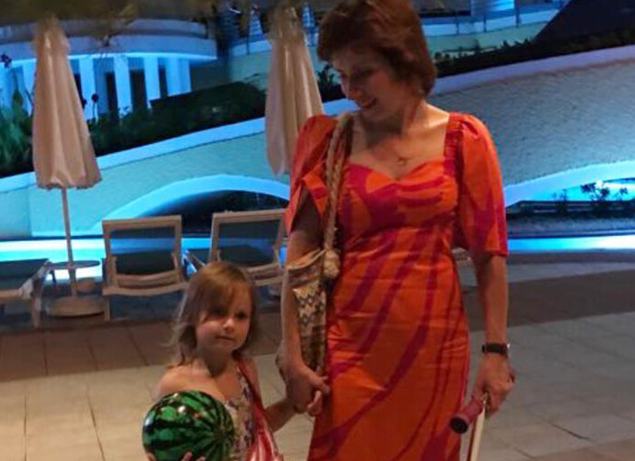 Телеведущая Светлана Зейналова с детьми покинула Россию